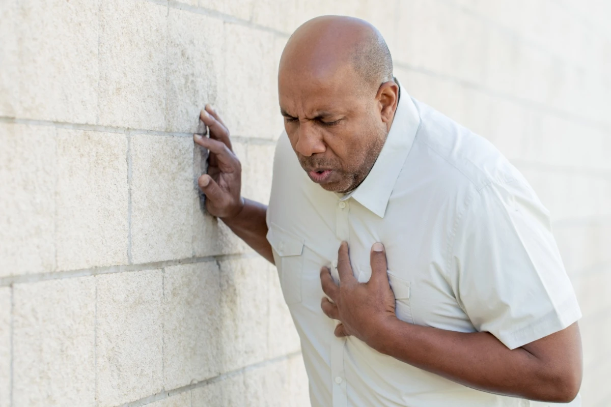 Telltale Signs You're Having a Heart Attack