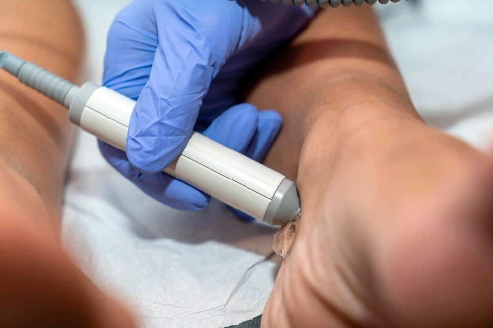 Blood pressure measurement from the popliteal artery leg